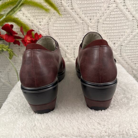 JBU BY JAMBU Wine Sedona Vegan Suede Slip-On Clogs Sz 7.5 Comfort - Picture 8 of 14